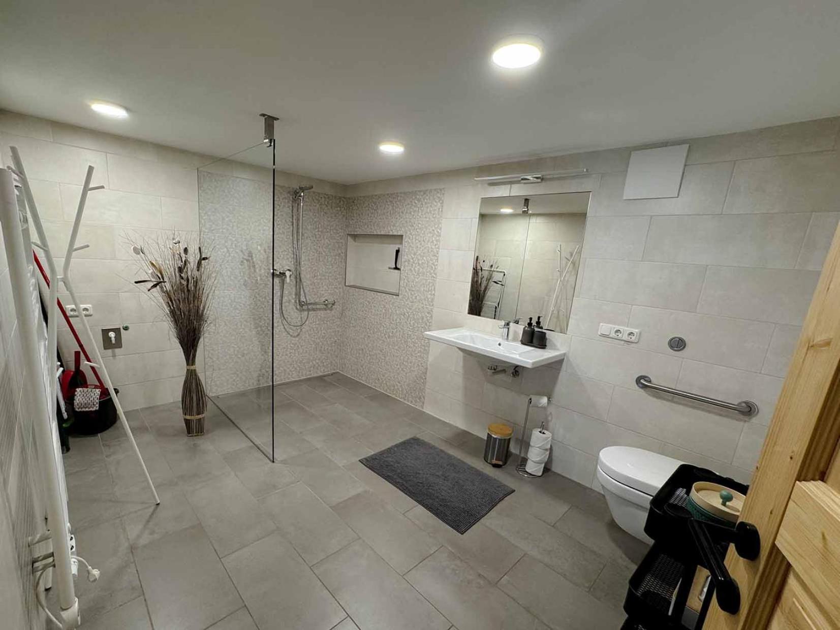 Ferienwohnung Stoablick - Barrierefrei Mit Bergblick Bad Goisern Ngoại thất bức ảnh